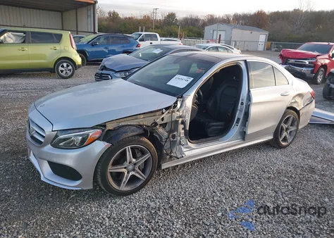 2016 Mercedes-Benz C 300 Sport 4Matic из США, поврежденный, VIN 55SWF4KB8GU100145